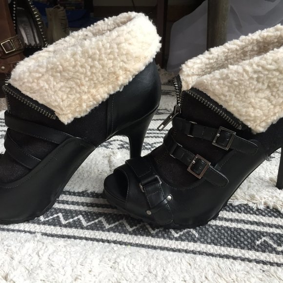 Aldo Heeled Booties - Picture 2 of 5